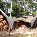 Iledi Ontooto is dedicated to the Ogboni Society. Its three roofs rose against the sky like giant lizards.